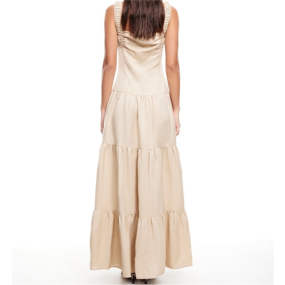 Lioness | Heart-Shaped‎ Maxi Dress - Picture 6 of 8